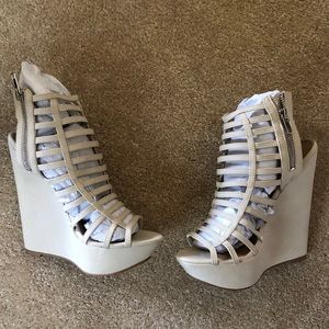 Steve Madden Xpert Wedge Sandal